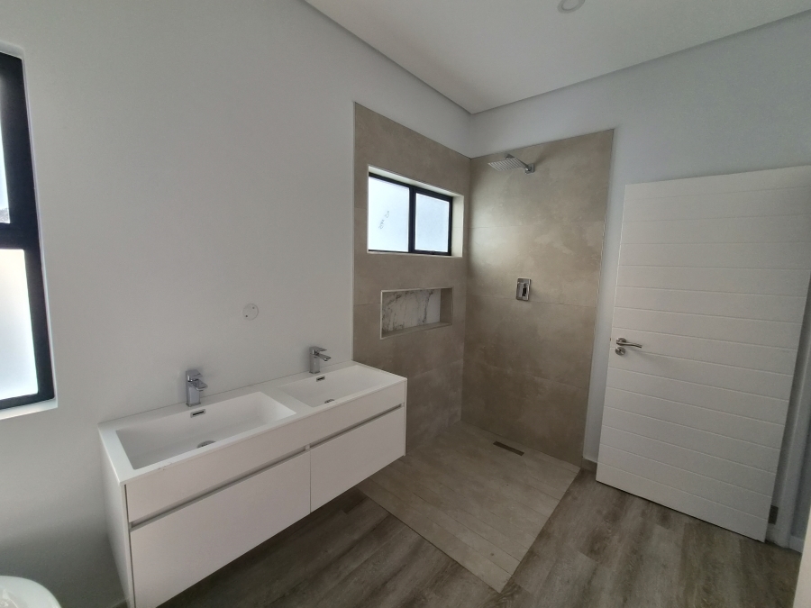4 Bedroom Property for Sale in Sandown Western Cape
